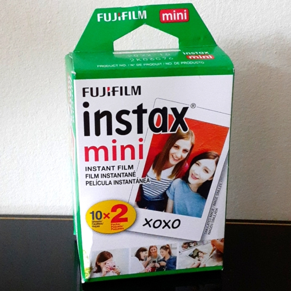 NEW Instax Fujifilm camera film (20 sheets)